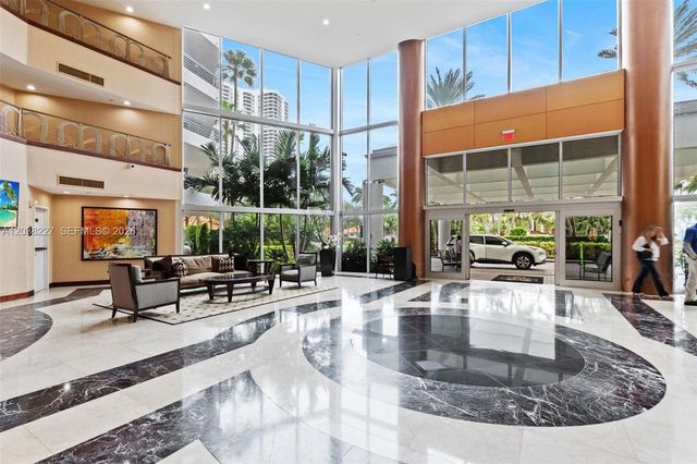 19101 NE 36th Court 2912, Aventura, FL 33180
