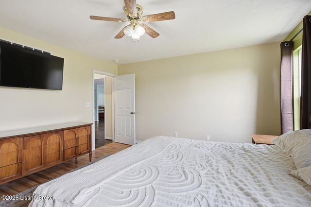 94 Willowbrook Ct, Fisherville, KY 40023