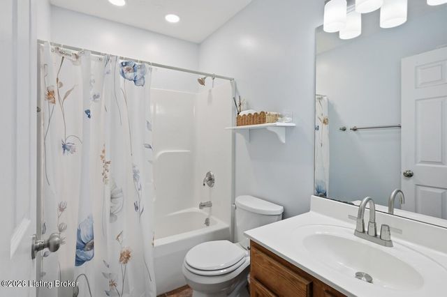 94 Willowbrook Ct, Fisherville, KY 40023