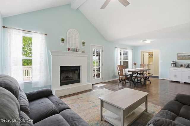94 Willowbrook Ct, Fisherville, KY 40023