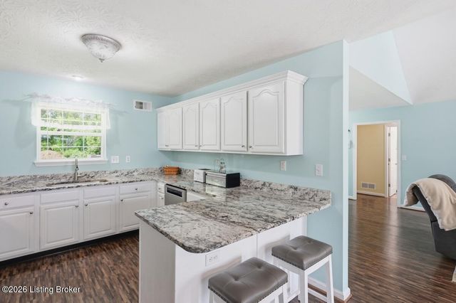 94 Willowbrook Ct, Fisherville, KY 40023