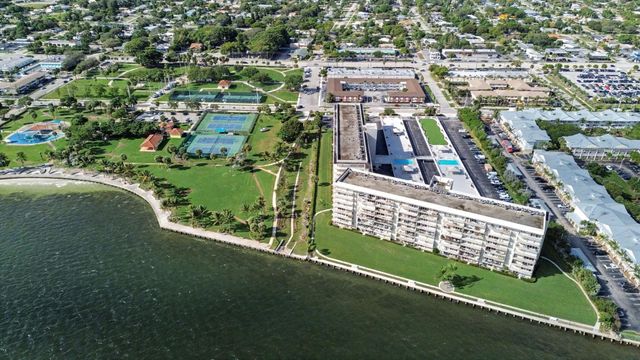 801 Lake Shore Drive 502, Lake Park, FL 33403