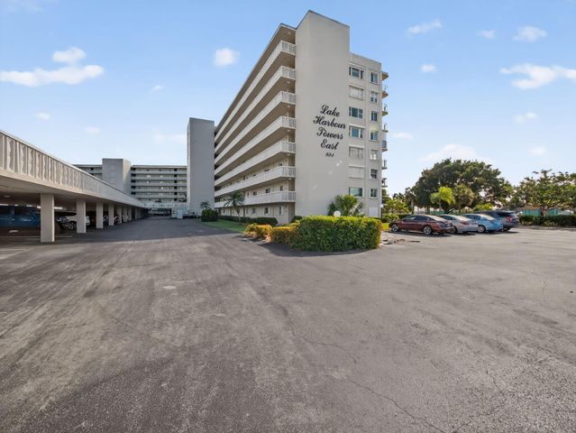 801 Lake Shore Drive 502, Lake Park, FL 33403