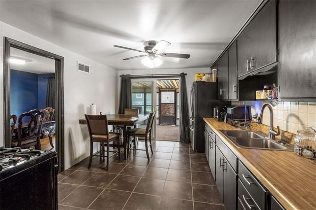 1912 Shearer Road, Kansas City, KS 66106