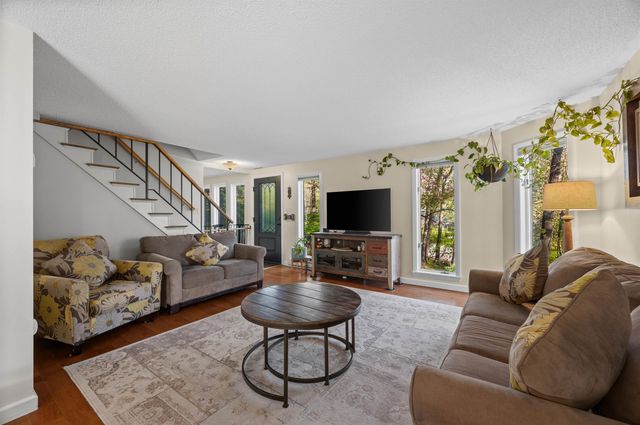 9 Garrison Lane, Madbury, NH 03823