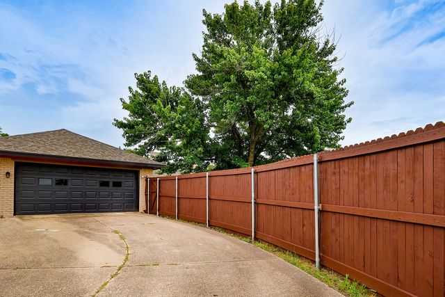 6809 Fawn Valley Place, Rowlett, TX 75089