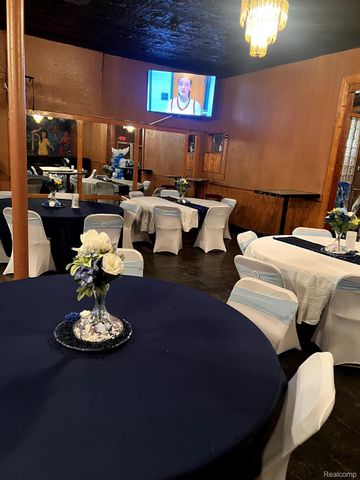 9851 CHALMERS Street, Detroit, MI 48213