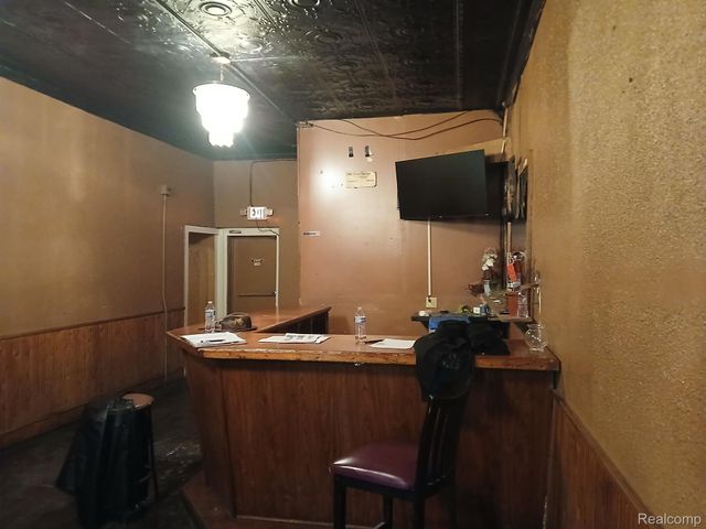 9851 CHALMERS Street, Detroit, MI 48213