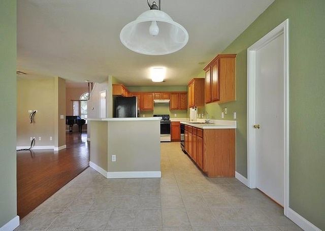 6150 Jumano LN, Austin, TX 78749