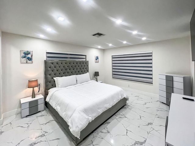 1828 S Meadow Court 1828, West Palm Beach, FL 33406