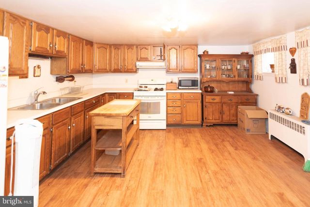 3040 E FEDERAL ST, Baltimore, MD 21213