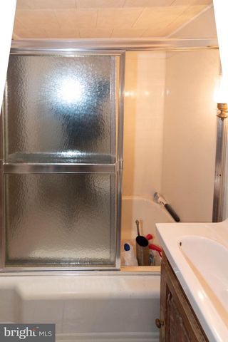 3040 E FEDERAL ST, Baltimore, MD 21213