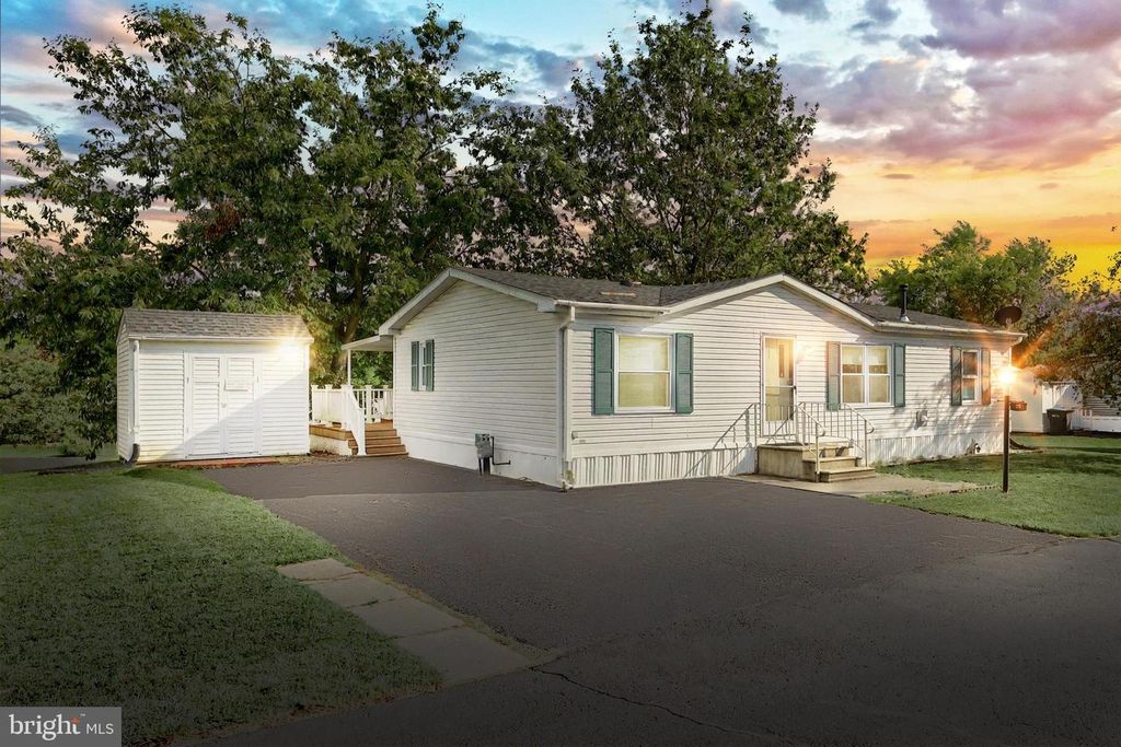 39 BONNEAU HEIGHTS RD, Gettysburg, PA 17325