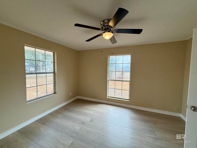 1213 N Pine Street, Foley, AL 36535