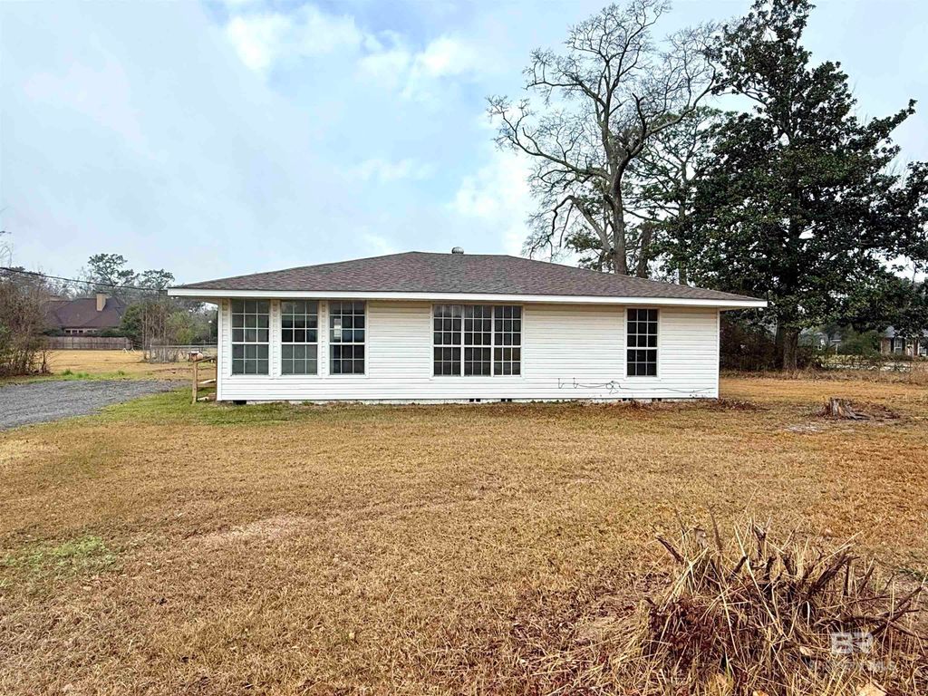 1213 N Pine Street, Foley, AL 36535