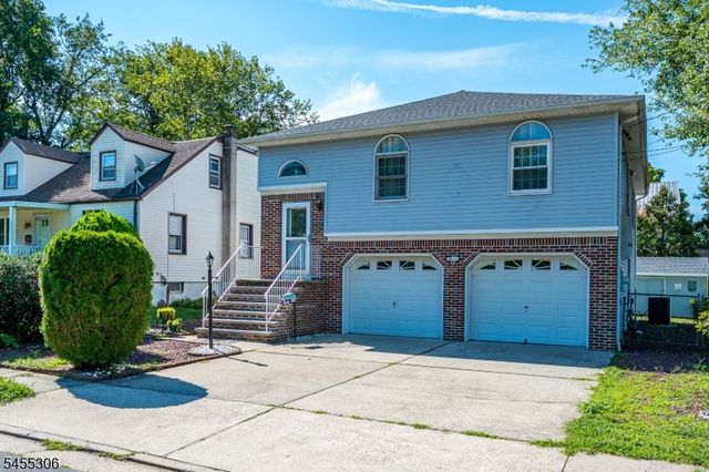 36 Aylin St, Metuchen Boro, NJ 08840