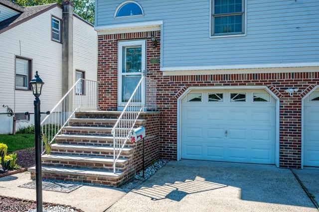 36 Aylin St, Metuchen Boro, NJ 08840