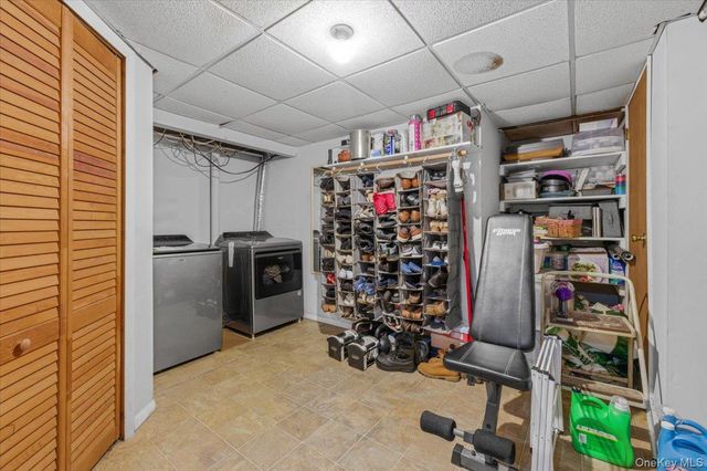 18 Seitz Drive, Bethpage, NY 11714