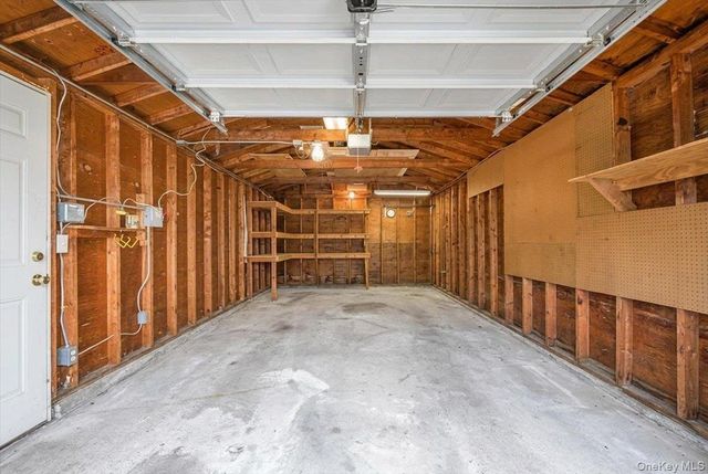 18 Seitz Drive, Bethpage, NY 11714