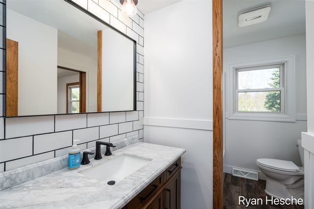 4837 Bancroft Avenue, Lowell, MI 49331
