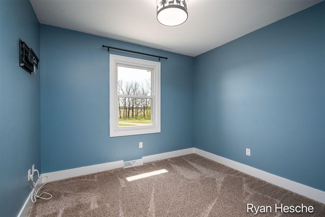 4837 Bancroft Avenue, Lowell, MI 49331