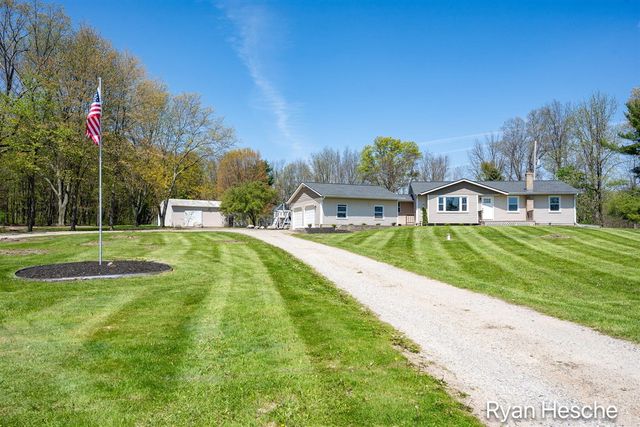 4837 Bancroft Avenue, Lowell, MI 49331