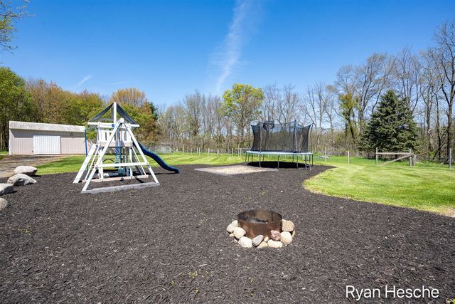 4837 Bancroft Avenue, Lowell, MI 49331