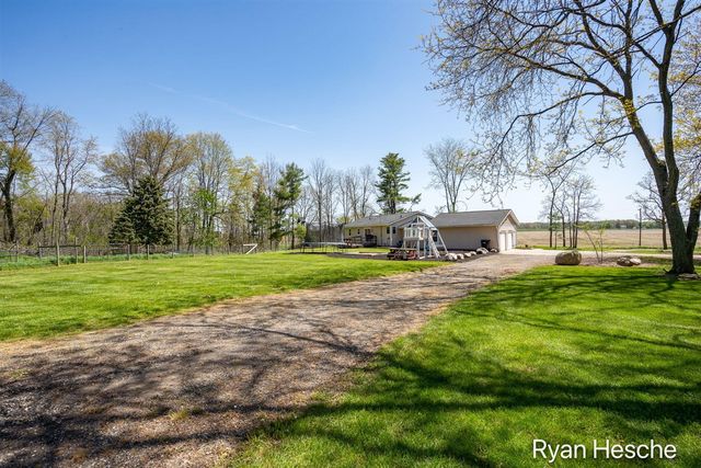 4837 Bancroft Avenue, Lowell, MI 49331