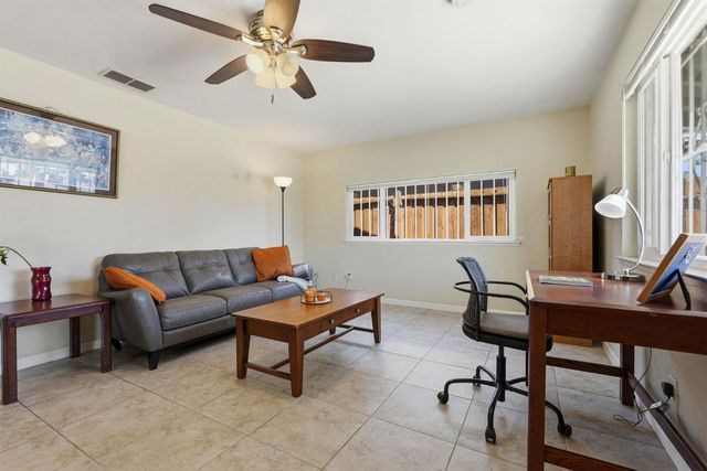 2209 Meadowview Rd, Sacramento, CA 95832