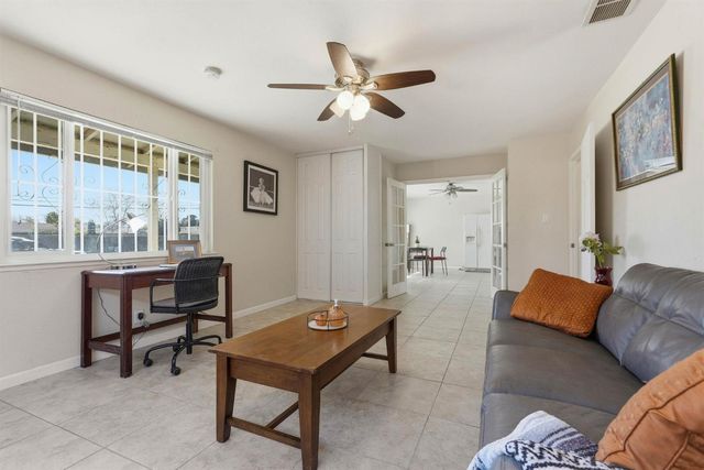 2209 Meadowview Rd, Sacramento, CA 95832