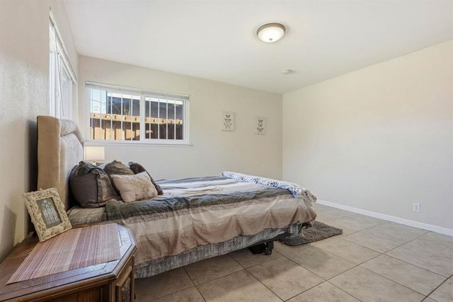 2209 Meadowview Rd, Sacramento, CA 95832