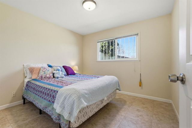 2209 Meadowview Rd, Sacramento, CA 95832