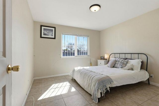 2209 Meadowview Rd, Sacramento, CA 95832