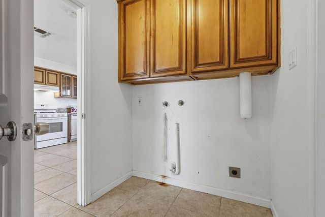 2209 Meadowview Rd, Sacramento, CA 95832