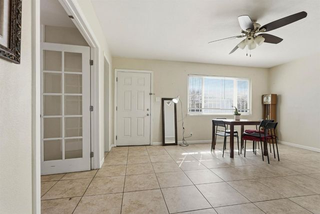 2209 Meadowview Rd, Sacramento, CA 95832