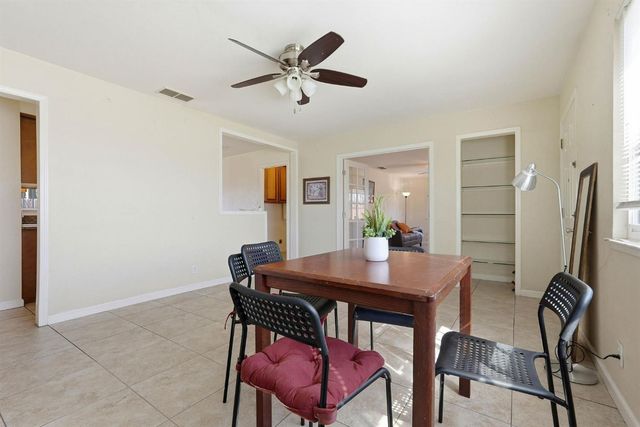 2209 Meadowview Rd, Sacramento, CA 95832