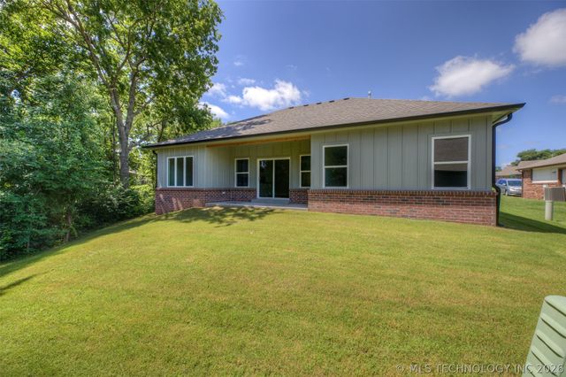 2561 W 66th Place S, Tulsa, OK 74132