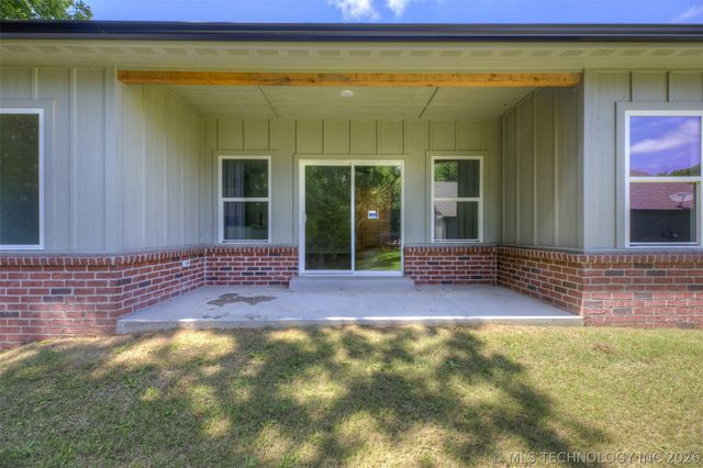 2561 W 66th Place S, Tulsa, OK 74132