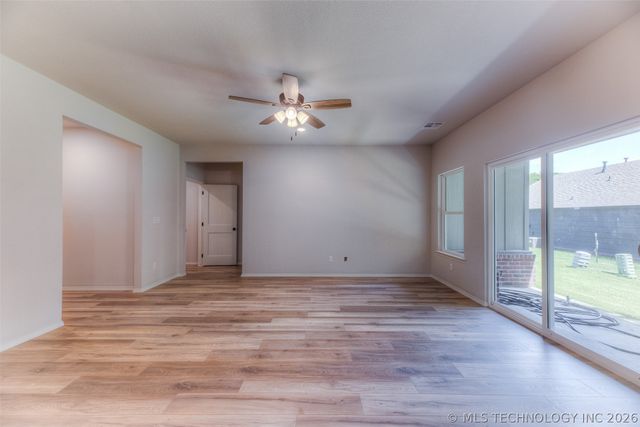 2561 W 66th Place S, Tulsa, OK 74132