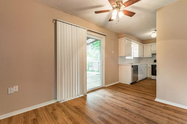 1220 E Brooks Street, Norman, OK 73071