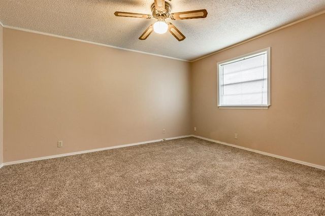 1220 E Brooks Street, Norman, OK 73071