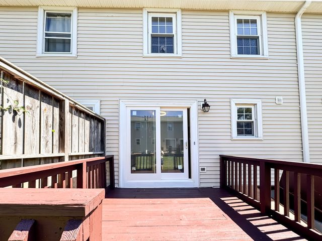 9 Lydon Ln C2-9, Halifax, MA 02338
