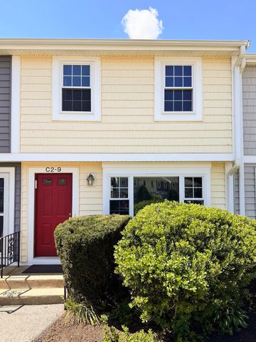 9 Lydon Ln C2-9, Halifax, MA 02338