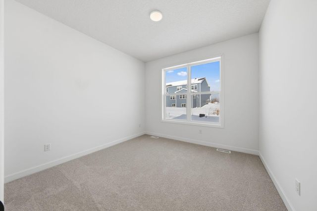 18342 Huntley Trail, Lakeville, MN 55044