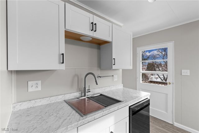 146 Hutchinson Drive, St Clairsville, OH 43950