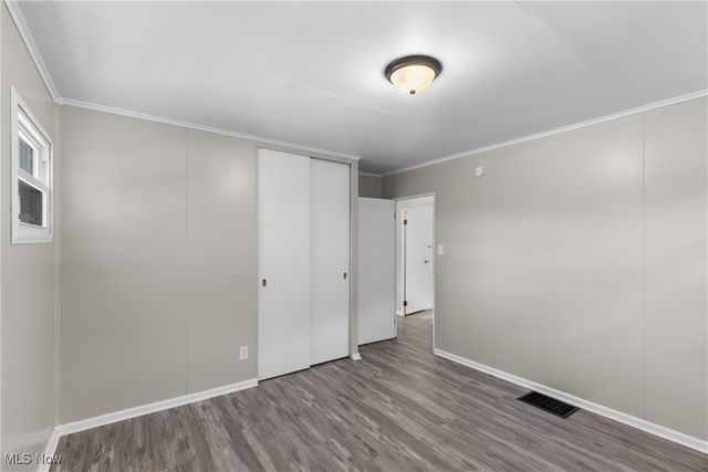 146 Hutchinson Drive, St Clairsville, OH 43950