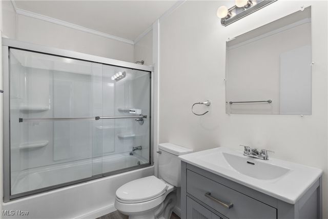 146 Hutchinson Drive, St Clairsville, OH 43950