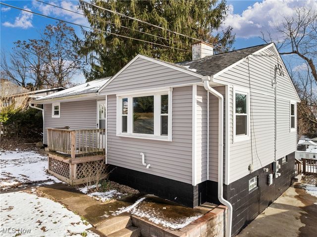 146 Hutchinson Drive, St Clairsville, OH 43950