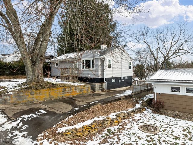 146 Hutchinson Drive, St Clairsville, OH 43950