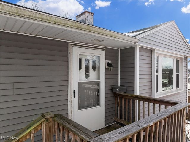 146 Hutchinson Drive, St Clairsville, OH 43950